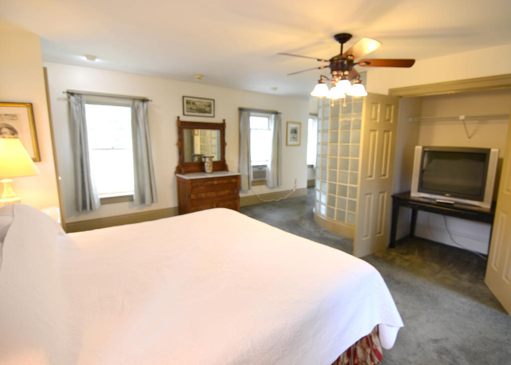 Union Gables (Adults Only) Hotel Saratoga Springs Phòng bức ảnh