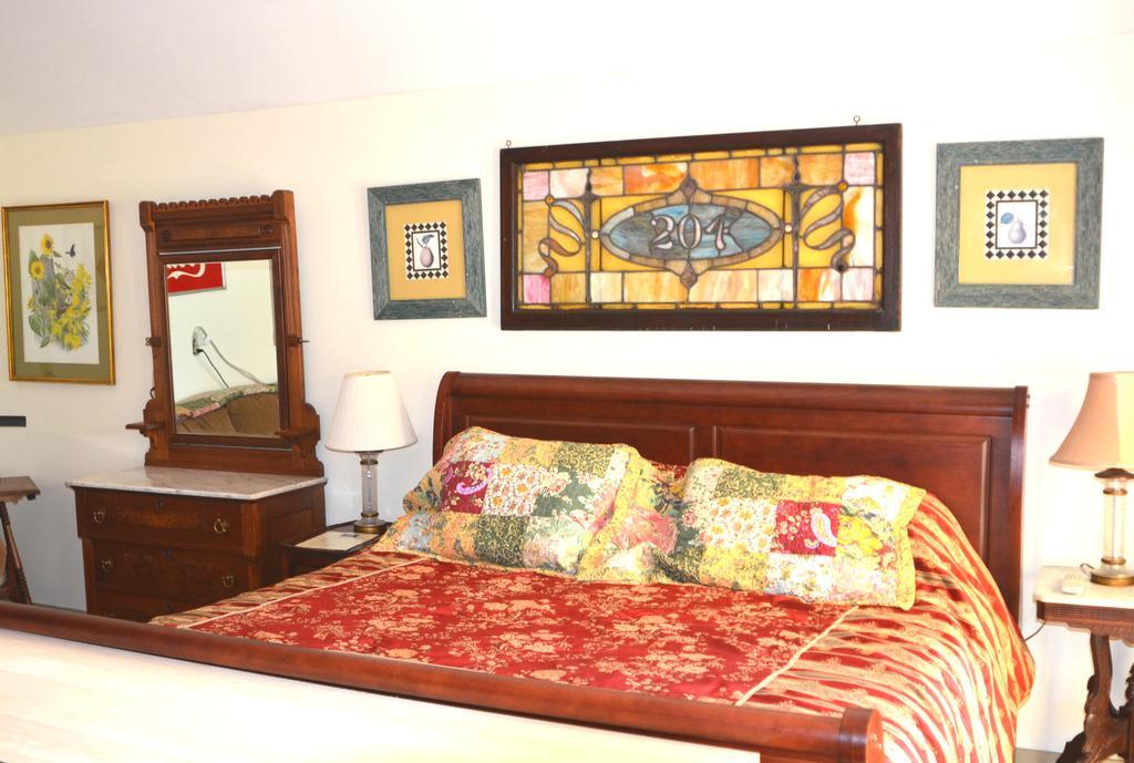 Union Gables (Adults Only) Hotel Saratoga Springs Phòng bức ảnh